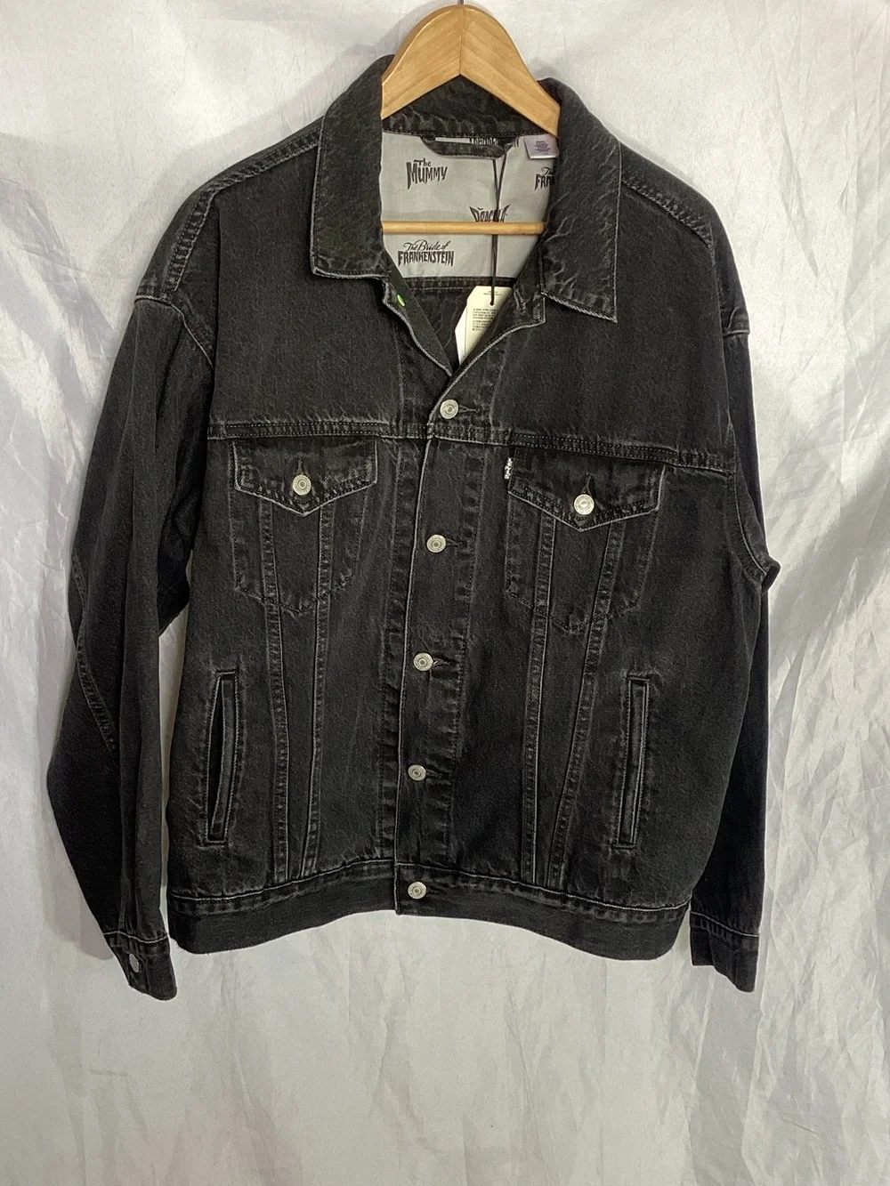 Levi’s Frankenstein Denim Jacket Universal Monsters Men Size L Black New